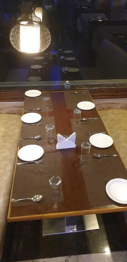 Hotel Fortune M R Grands Suluru Buitenkant foto