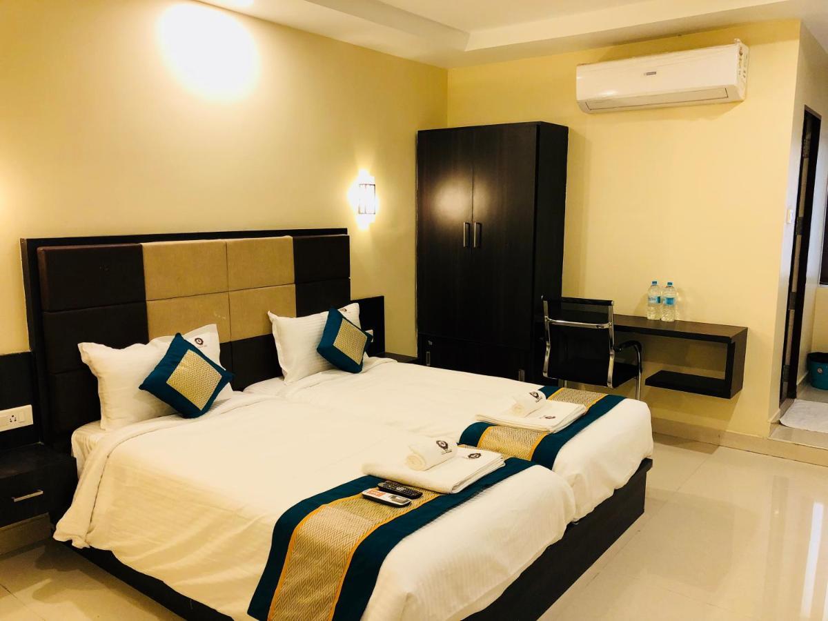 Hotel Fortune M R Grands Suluru Buitenkant foto